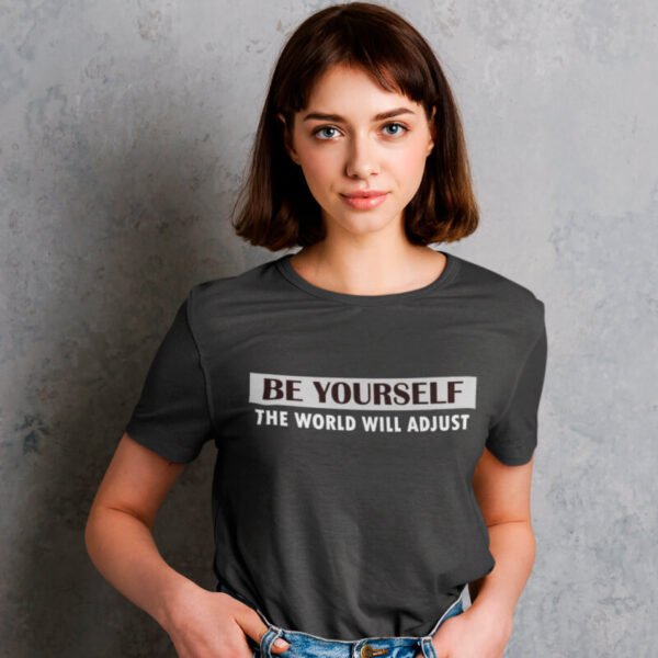 Be Yourself V.2 – Women’s T-Shirts